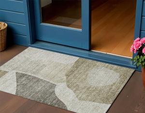 Homeroots 3' Abstract Washable Area Rug In Olive And Fern Green For Stylish Indoor And Outdoor Spaces 3' X 5' Polyester 580754