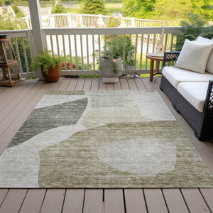 Homeroots 3' Abstract Washable Area Rug In Olive And Fern Green For Stylish Indoor And Outdoor Spaces 3' X 5' Polyester 580754