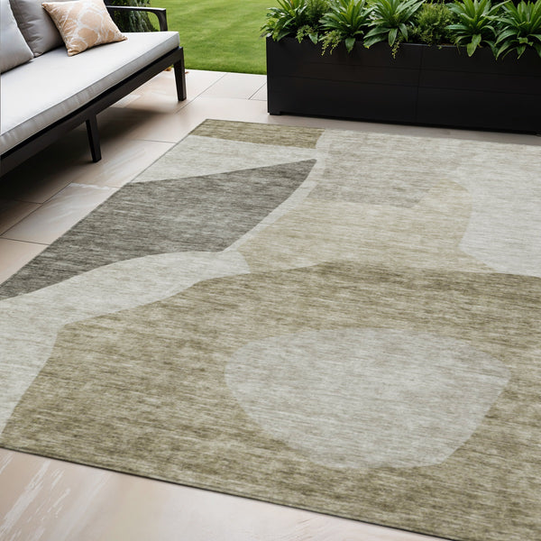 Homeroots 3' Abstract Washable Area Rug In Olive And Fern Green For Stylish Indoor And Outdoor Spaces 5' X 8' Polyester 580755