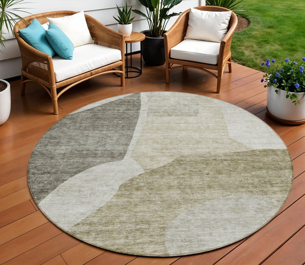 Homeroots 3' Abstract Washable Area Rug In Olive And Fern Green For Stylish Indoor And Outdoor Spaces 8' Round Polyester 580756