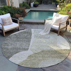 Homeroots 3' Abstract Washable Area Rug In Olive And Fern Green For Stylish Indoor And Outdoor Spaces 8' Round Polyester 580756
