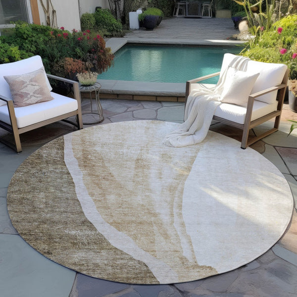 Homeroots 3' Brown And Taupe Abstract Washable Indoor-outdoor Area Rug For Durable, Stylish Spaces 8' Round Polyester 580762