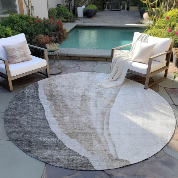 Homeroots 3' Brown And Taupe Abstract Washable Indoor-outdoor Area Rug For Durable, Stylish Spaces 8' Round Polyester 580774