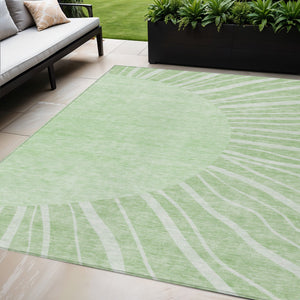 Homeroots 3' Abstract Washable Area Rug In Green And Mint - Perfect For Indoor And Outdoor Spaces! 5' X 8' Polyester 580803