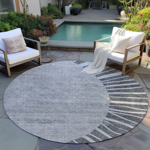 Homeroots 3' Abstract Washable Area Rug In Green And Mint - Perfect For Indoor And Outdoor Spaces! 8' Round Polyester 580828