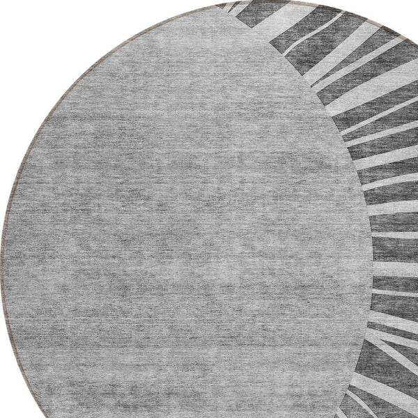 Homeroots 3' Abstract Washable Area Rug In Green And Mint - Perfect For Indoor And Outdoor Spaces! 8' Round Polyester 580828