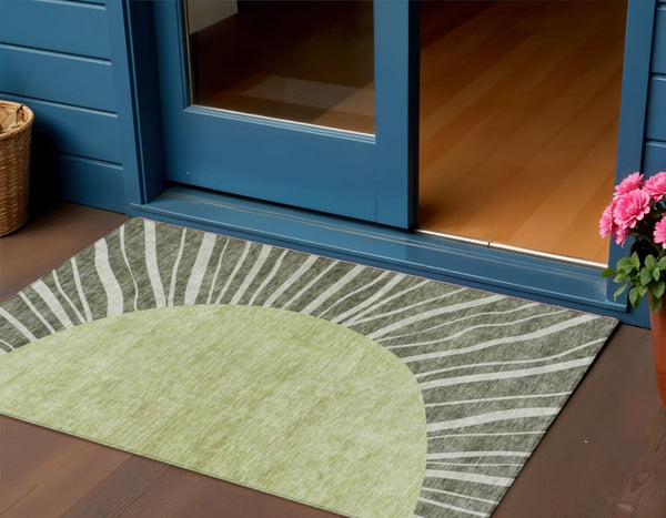 Homeroots 3' Abstract Washable Area Rug In Green And Mint - Perfect For Indoor And Outdoor Spaces! 3' X 5' Polyester 580856