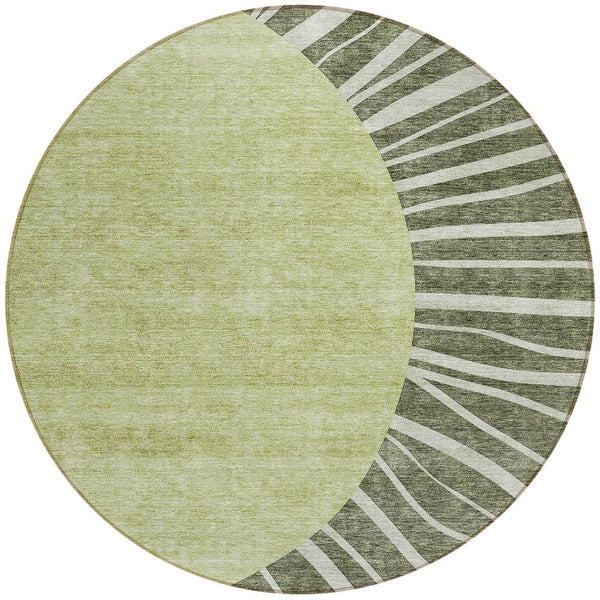 Homeroots 3' Abstract Washable Area Rug In Green And Mint - Perfect For Indoor And Outdoor Spaces! 8' Round Polyester 580858