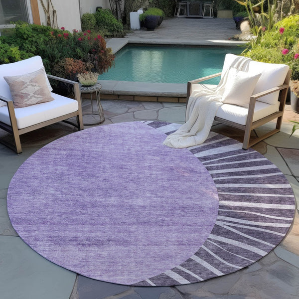 Homeroots 3' Abstract Washable Area Rug In Green And Mint - Perfect For Indoor And Outdoor Spaces! 8' Round Polyester 580870