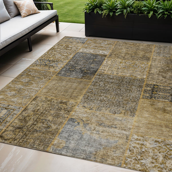 Homeroots 3' Stylish Brown Gray Charcoal Patchwork Washable Area Rug For Indoor And Outdoor Spaces 5' X 8' Polyester 580881