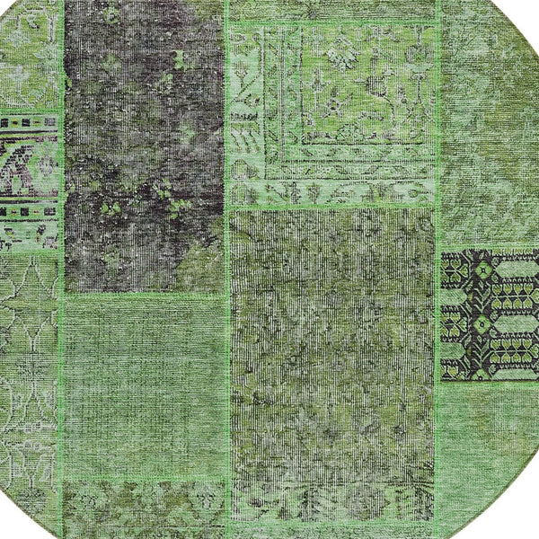 Homeroots 3' Stylish Brown Gray Charcoal Patchwork Washable Area Rug For Indoor And Outdoor Spaces 8' Round Polyester 580894