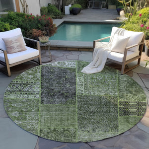 Homeroots 3' Stylish Brown Gray Charcoal Patchwork Washable Area Rug For Indoor And Outdoor Spaces 8' Round Polyester 580912
