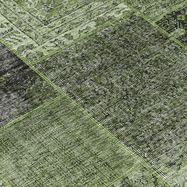 Homeroots 3' Stylish Brown Gray Charcoal Patchwork Washable Area Rug For Indoor And Outdoor Spaces 8' Round Polyester 580912