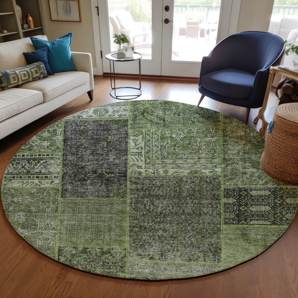 Homeroots 3' Stylish Brown Gray Charcoal Patchwork Washable Area Rug For Indoor And Outdoor Spaces 8' Round Polyester 580912