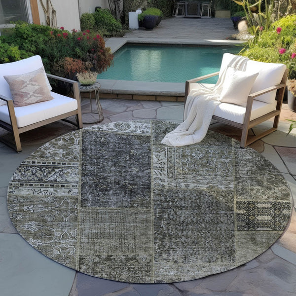 Homeroots 3' Stylish Brown Gray Charcoal Patchwork Washable Area Rug For Indoor And Outdoor Spaces 8' Round Polyester 580930