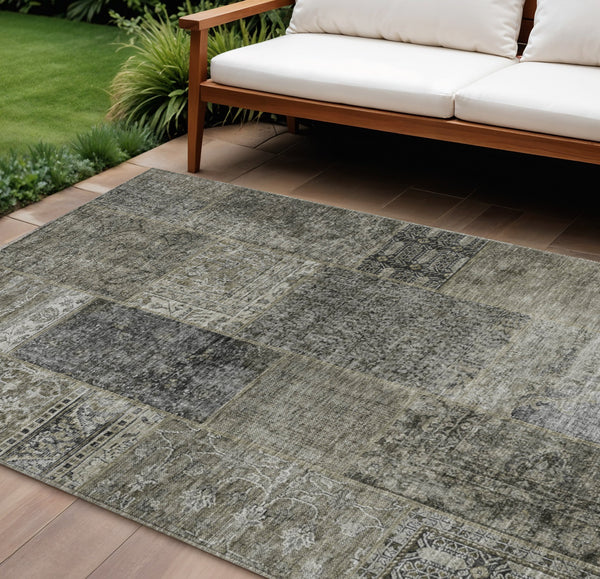 Homeroots 3' Stylish Brown Gray Charcoal Patchwork Washable Area Rug For Indoor And Outdoor Spaces 8' X 10' Polyester 580931