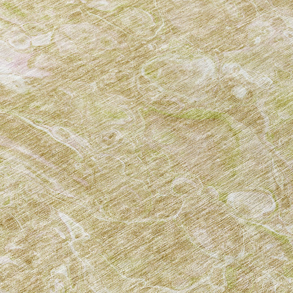 Homeroots 3' Beige Ivory And Artichoke Green Abstract Washable Area Rug For Indoor And Outdoor Spaces 8' Round Polyester 580942