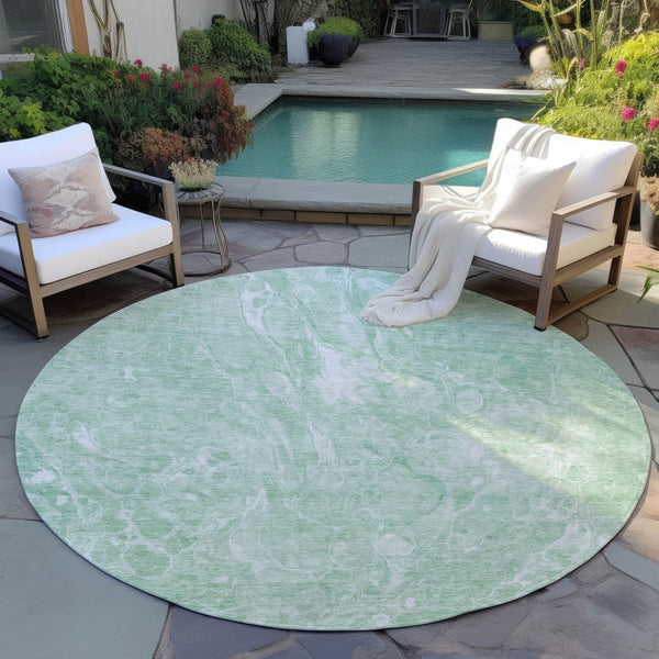 Homeroots 3' Beige Ivory And Artichoke Green Abstract Washable Area Rug For Indoor And Outdoor Spaces 8' Round Polyester 580948