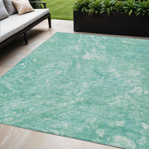 Homeroots 3' Beige Ivory And Artichoke Green Abstract Washable Area Rug For Indoor And Outdoor Spaces 5' X 8' Polyester 580971