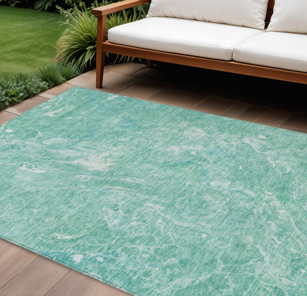 Homeroots 3' Beige Ivory And Artichoke Green Abstract Washable Area Rug For Indoor And Outdoor Spaces 10' X 14' Polyester 580975
