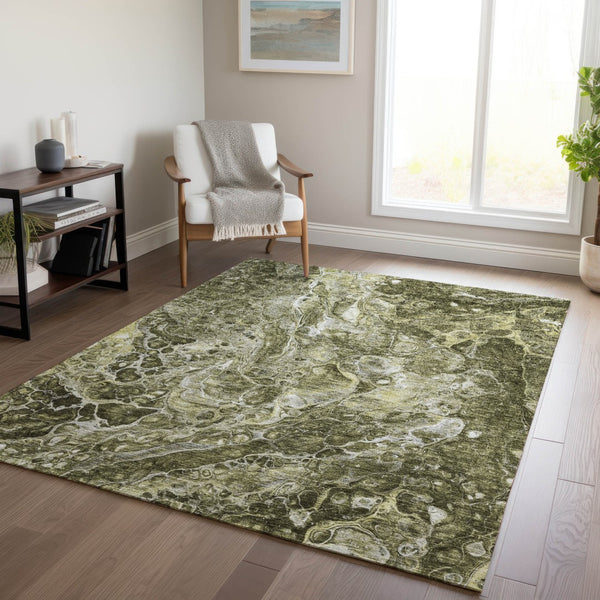 Homeroots 3' Beige Ivory And Artichoke Green Abstract Washable Area Rug For Indoor And Outdoor Spaces 3' X 5' Polyester 580976