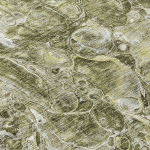 Homeroots 3' Beige Ivory And Artichoke Green Abstract Washable Area Rug For Indoor And Outdoor Spaces 8' Round Polyester 580978