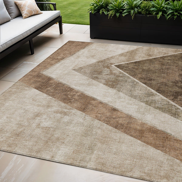 Homeroots 3' Brown And Beige Geometric Washable Indoor Outdoor Area Rug For Stylish Living Spaces & Patios 5' X 8' Polyester 580983