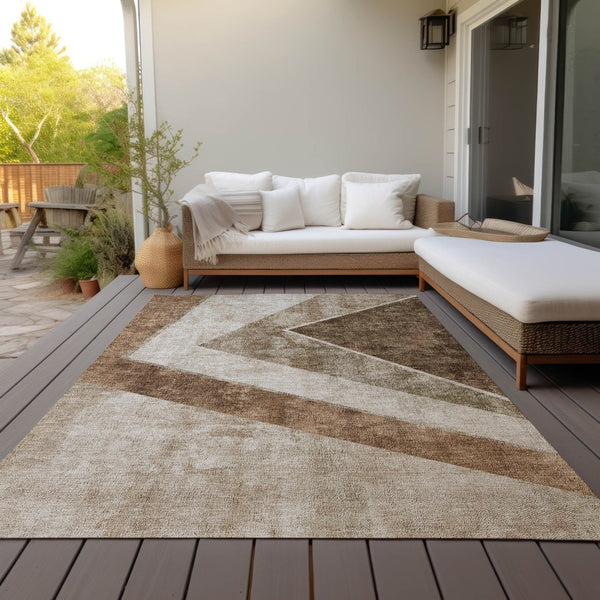 Homeroots 3' Brown And Beige Geometric Washable Indoor Outdoor Area Rug For Stylish Living Spaces & Patios 8' X 10' Polyester 580985