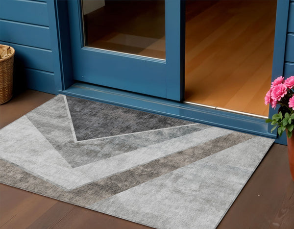 Homeroots 3' Brown And Beige Geometric Washable Indoor Outdoor Area Rug For Stylish Living Spaces & Patios 3' X 5' Polyester 580994