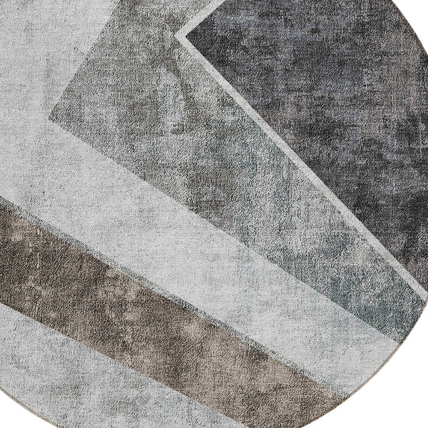 Homeroots 3' Brown And Beige Geometric Washable Indoor Outdoor Area Rug For Stylish Living Spaces & Patios 8' Round Polyester 580996