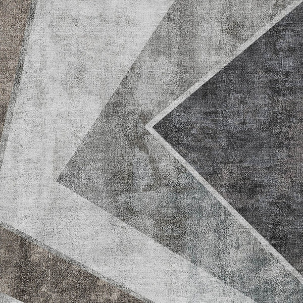 Homeroots 3' Brown And Beige Geometric Washable Indoor Outdoor Area Rug For Stylish Living Spaces & Patios 9' X 12' Polyester 580998