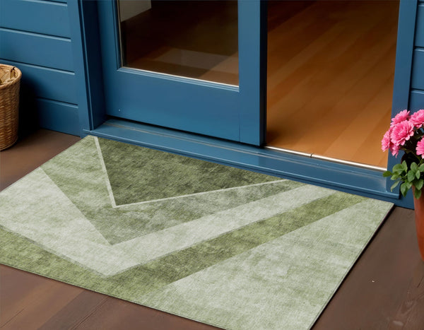 Homeroots 3' Brown And Beige Geometric Washable Indoor Outdoor Area Rug For Stylish Living Spaces & Patios 3' X 5' Polyester 581000