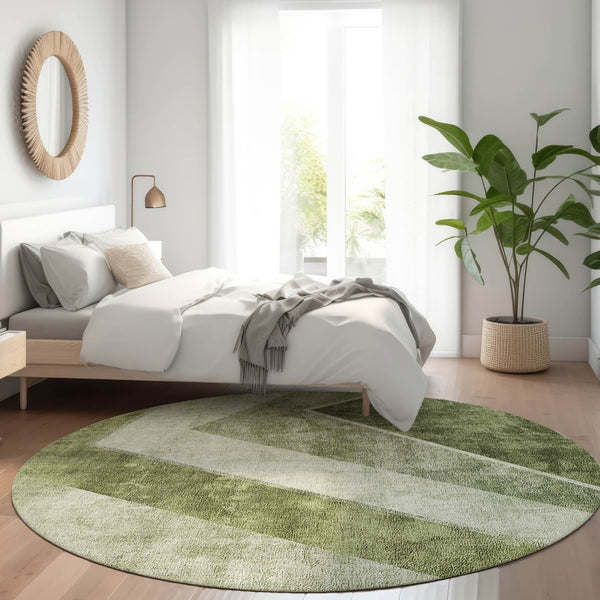 Homeroots 3' Brown And Beige Geometric Washable Indoor Outdoor Area Rug For Stylish Living Spaces & Patios 8' Round Polyester 581002