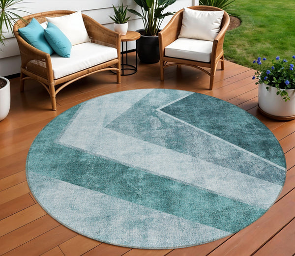 Homeroots 3' Brown And Beige Geometric Washable Indoor Outdoor Area Rug For Stylish Living Spaces & Patios 8' Round Polyester 581008