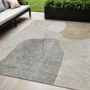 Homeroots 3' Beige Brown Taupe Abstract Washable Area Rug For Indoor Outdoor Spaces – Stylish & Durable Decor 5' X 8' Polyester 581013
