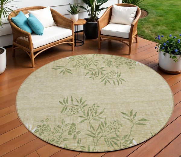 Homeroots 3' Beige Floral Area Rug - Stylish Washable Design For Indoor & Outdoor Spaces, Stain Resistant 8' Round Polyester 581085