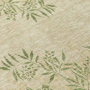 Homeroots 3' Beige Floral Area Rug - Stylish Washable Design For Indoor & Outdoor Spaces, Stain Resistant 8' Round Polyester 581085