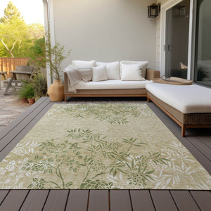 Homeroots 3' Beige Floral Area Rug - Stylish Washable Design For Indoor & Outdoor Spaces, Stain Resistant 10' X 14' Polyester 581088
