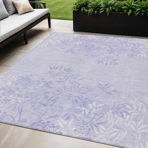 Homeroots 3' Beige Floral Area Rug - Stylish Washable Design For Indoor & Outdoor Spaces, Stain Resistant 5' X 8' Polyester 581090
