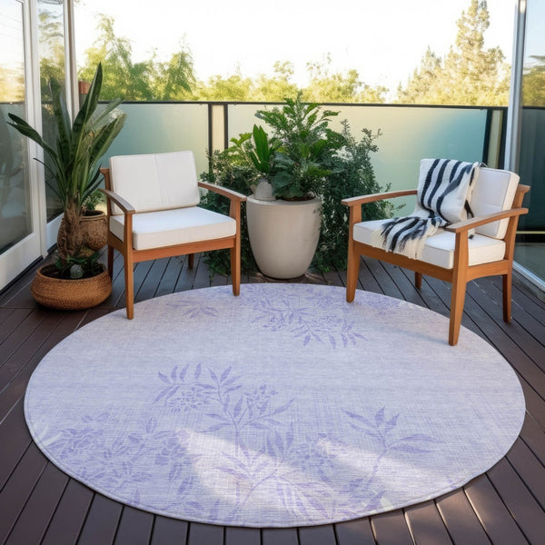 Homeroots 3' Beige Floral Area Rug - Stylish Washable Design For Indoor & Outdoor Spaces, Stain Resistant 8' Round Polyester 581091