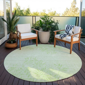 Homeroots 3' Beige Floral Area Rug - Stylish Washable Design For Indoor & Outdoor Spaces, Stain Resistant 8' Round Polyester 581097
