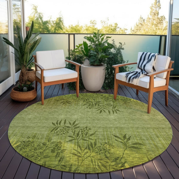 Homeroots 3' Beige Floral Area Rug - Stylish Washable Design For Indoor & Outdoor Spaces, Stain Resistant 8' Round Polyester 581103