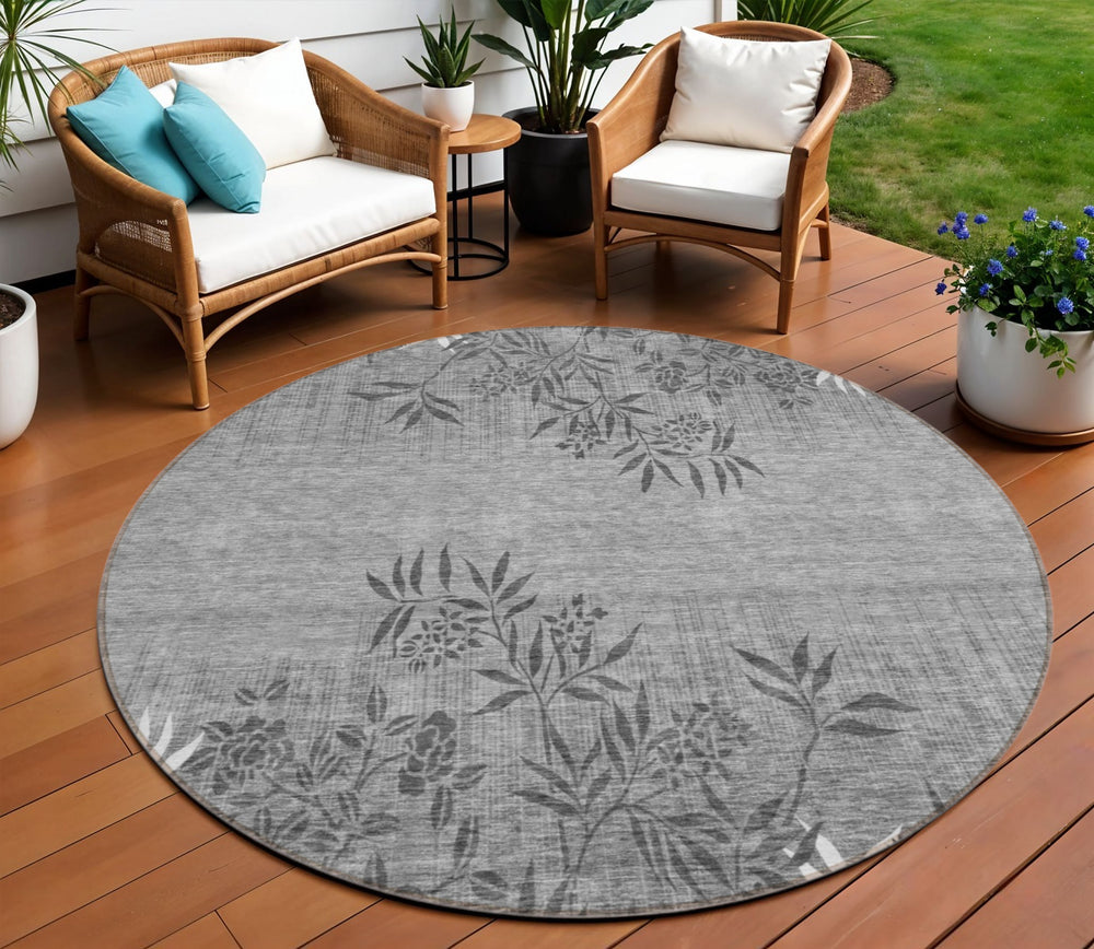 Homeroots 3' Beige Floral Area Rug - Stylish Washable Design For Indoor & Outdoor Spaces, Stain Resistant 8' Round Polyester 581109