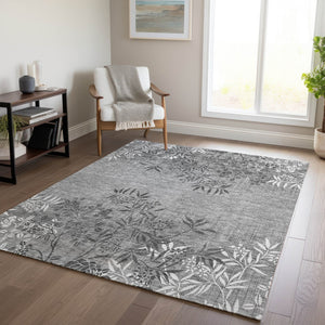 Homeroots 3' Beige Floral Area Rug - Stylish Washable Design For Indoor & Outdoor Spaces, Stain Resistant 10' X 14' Polyester 581112