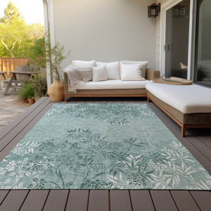 Homeroots 3' Beige Floral Area Rug - Stylish Washable Design For Indoor & Outdoor Spaces, Stain Resistant 8' X 10' Polyester 581116