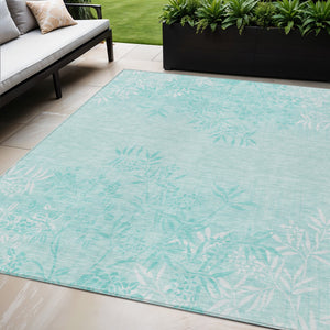 Homeroots 3' Beige Floral Area Rug - Stylish Washable Design For Indoor & Outdoor Spaces, Stain Resistant 5' X 8' Polyester 581120