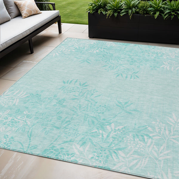 Homeroots 3' Beige Floral Area Rug - Stylish Washable Design For Indoor & Outdoor Spaces, Stain Resistant 5' X 8' Polyester 581120