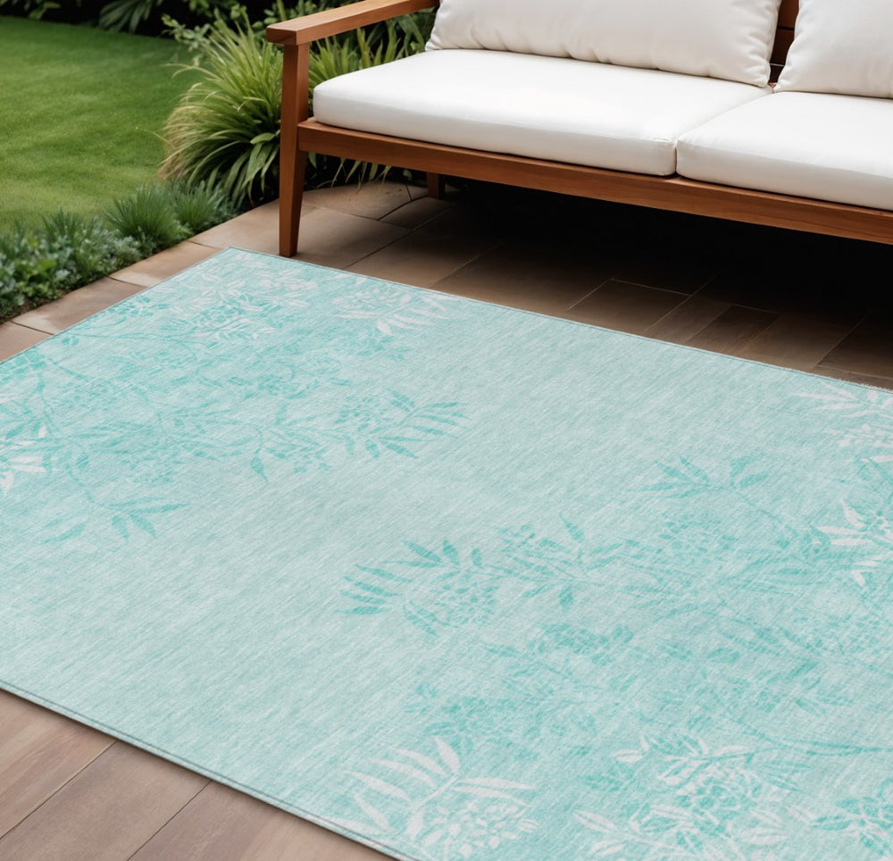 HomeRoots 9' Teal Blue Aqua Floral Washable Area Rug - Durable, Stain-Resistant Design for Indoor & Outdoor Use 9' X 12' 581123