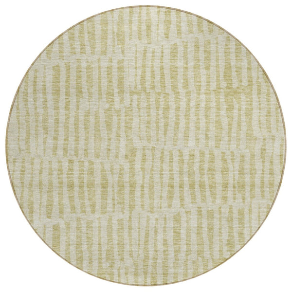 HomeRoots 5' Beige and Tan Striped Area Rug - Stylish, Washable Indoor/Outdoor Rug Perfect for High-Traffic Areas 8' Round 581127