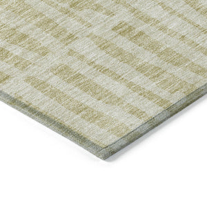 Homeroots 3' Stylish Beige And Tan Striped Washable Area Rug For Indoor And Outdoor Spaces, Durable Design 8' Round Polyester 581127